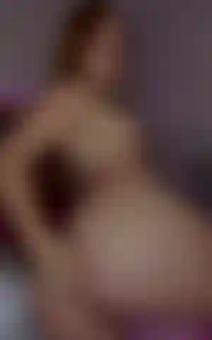HARD NIPPLES AND A HUGE ASS