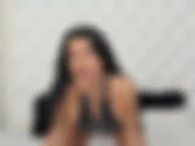 Honey, I'm in the bed right now! Look how I satisfy myself and think about you I know you like it !!