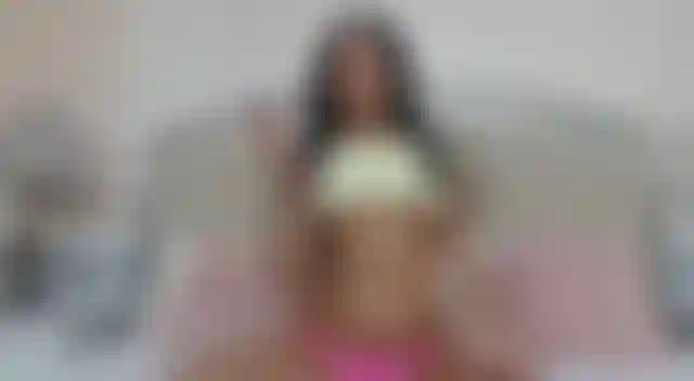 Sexy streaptease and play with my pussy tight and wet...