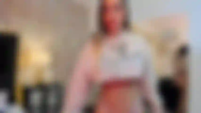 I make a good stripper, I bounce my tits and I ride your delicious cock