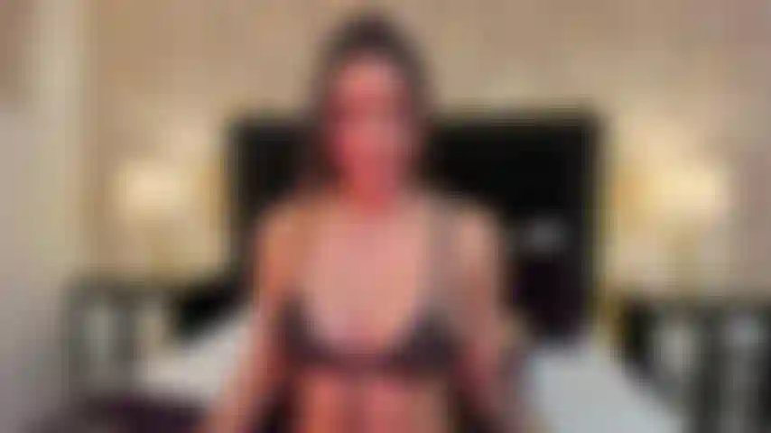 I show my nice ass, would you like to see an anal