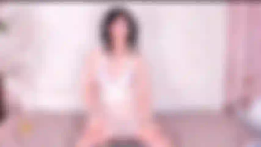 Come and enjoy my sexy pussy.