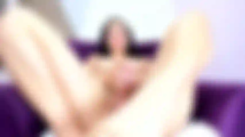 Creampie!! Hot latina get a lot of cum in her tight pussy.