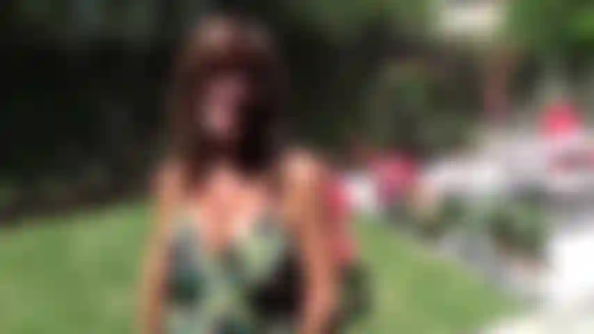 Sexy stripping, naked in the yard, then I masturbate naked until I cum for you.  Another Steve video he didn't pick up, so now you get it, Yay.