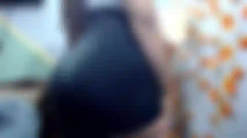 showing my sexy ass nude.......