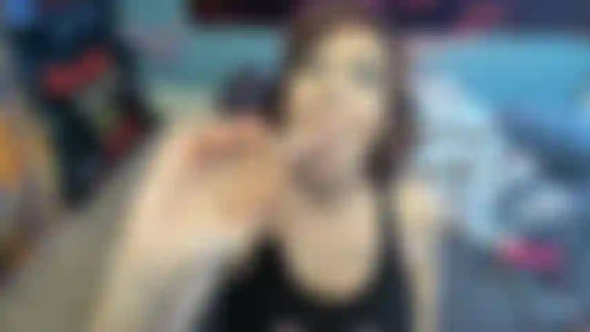 Gagging Bimbo Deepthroat