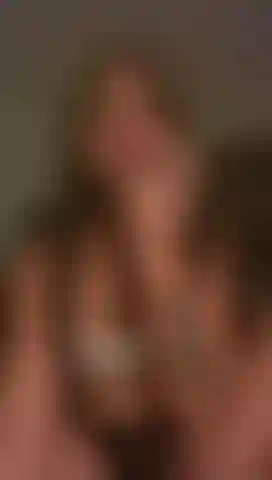 FINGERING MY TIGHT PUSSY