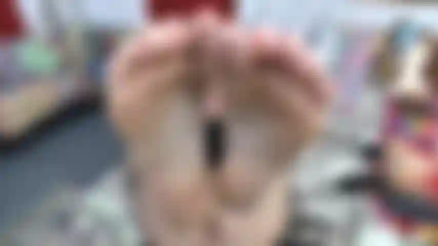 SOLES,_TOES,_&_PUSSY_WITH_ENCOURAGEMENT