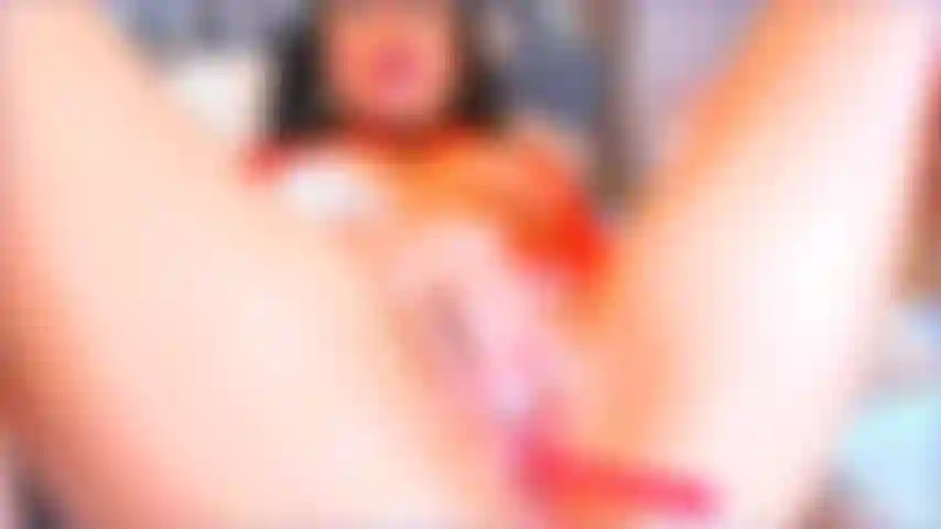 Close up wet pussy play