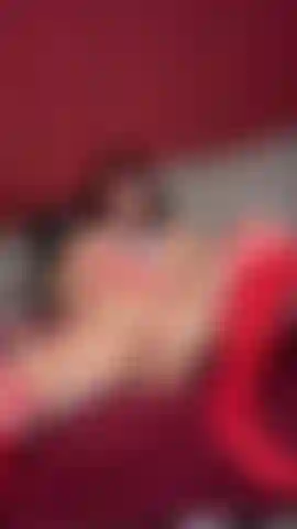 Wonder woman unwinds.