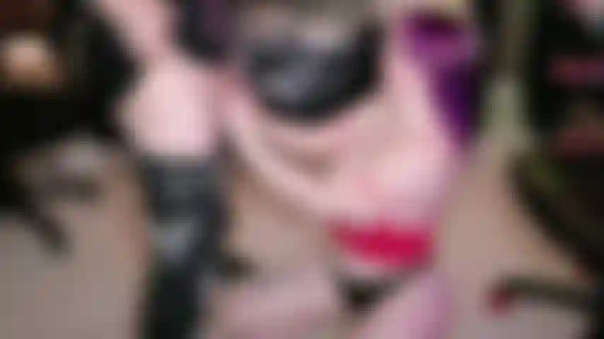 BG Alt Babe Needs to Suck Cock