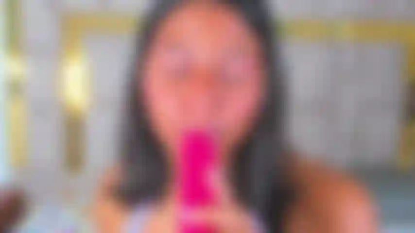 KISSING_MY_DILDO