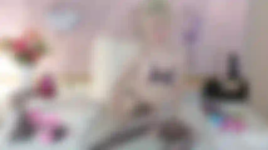 Spreading my ass - sophia sinclaire shows off her tight holes - 4k mp4.