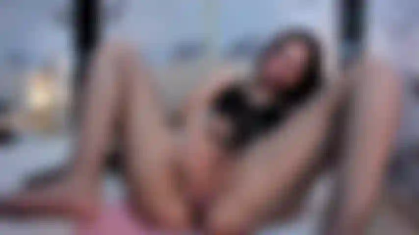 My pussy is very wet, i love playing with my fingers in the pussy.