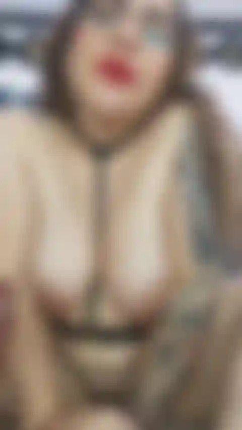 MASTURBATION DILDO AND BIG SQUIRT