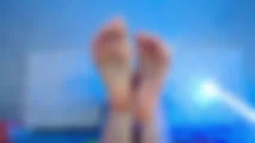 Show Footjob