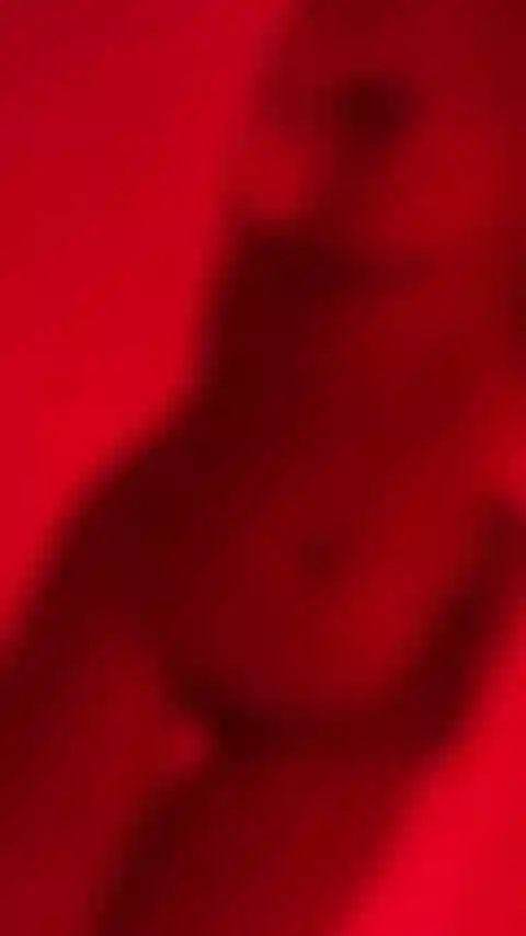 I love the red color