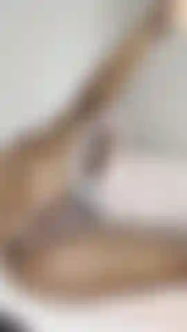 Twerking and spreading wide open