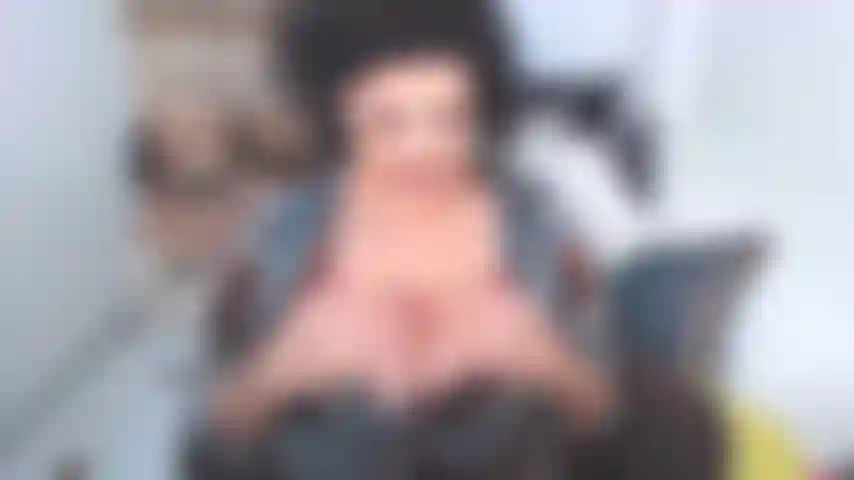 I'm a kinkster no doubt , but I can never say no when is about an oldies but goldies "fuck me " show. Foreplay, dirty talk, sexual arousement , fuck , cum inside me :)))))