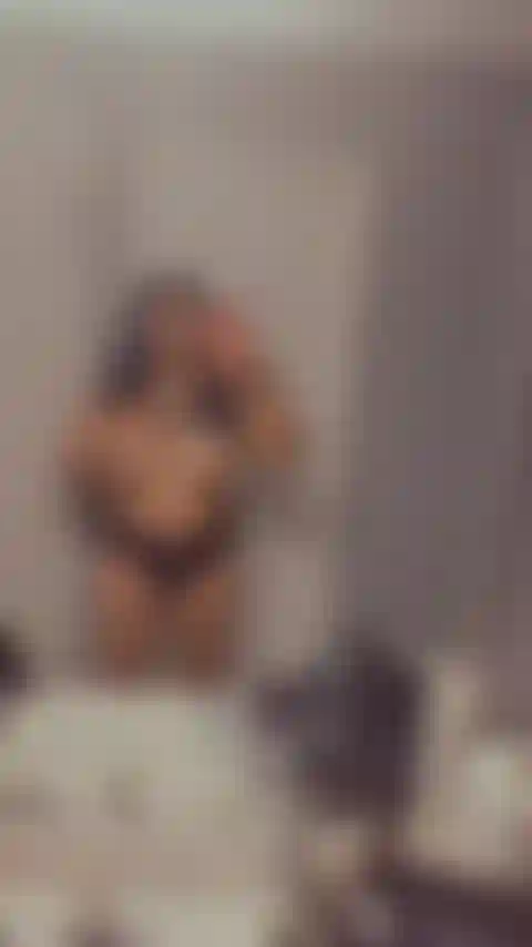 Stripper Thigh Jiggling + Titties!