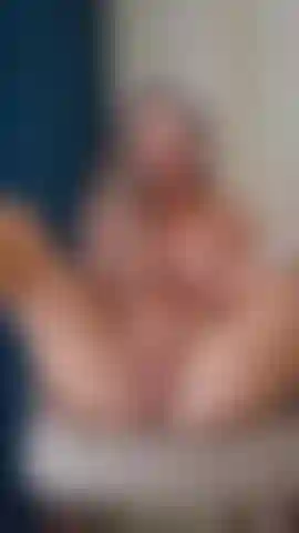 Horny wet pussy play