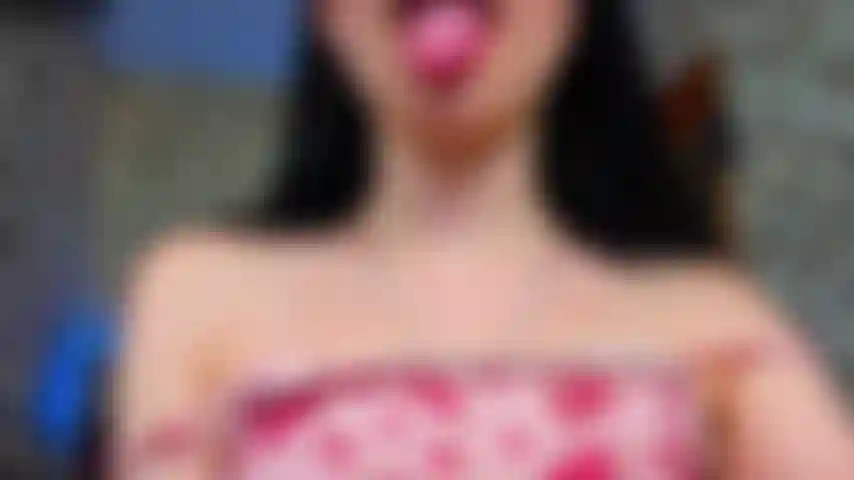 Licking fingers with saliva