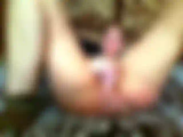 Wtite toy in pussy and dildo good site in pussy at the same time and orgasm double penetration pussy