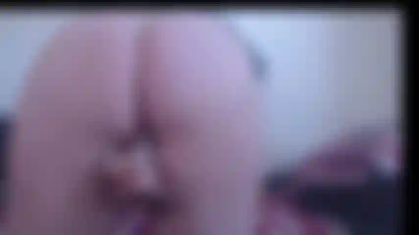 The first time i shaved my pussy and i show my meaty from all angle Till i squirts on the floor .