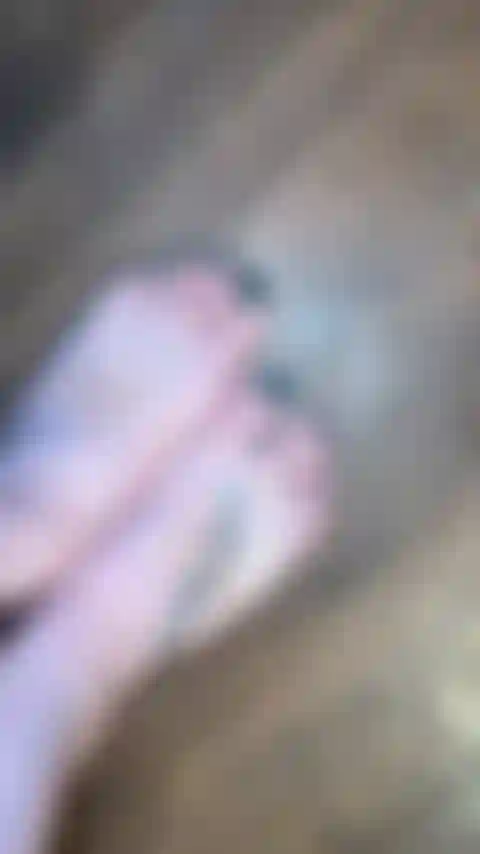 fresh green nails and pedi