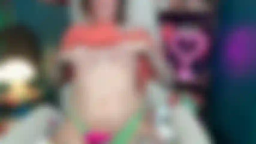 I love being watched as I play with myself and talk dirity till I cum