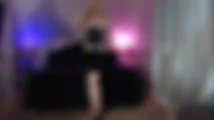 Live show roleplay, wand masturbation, dildos & closeups