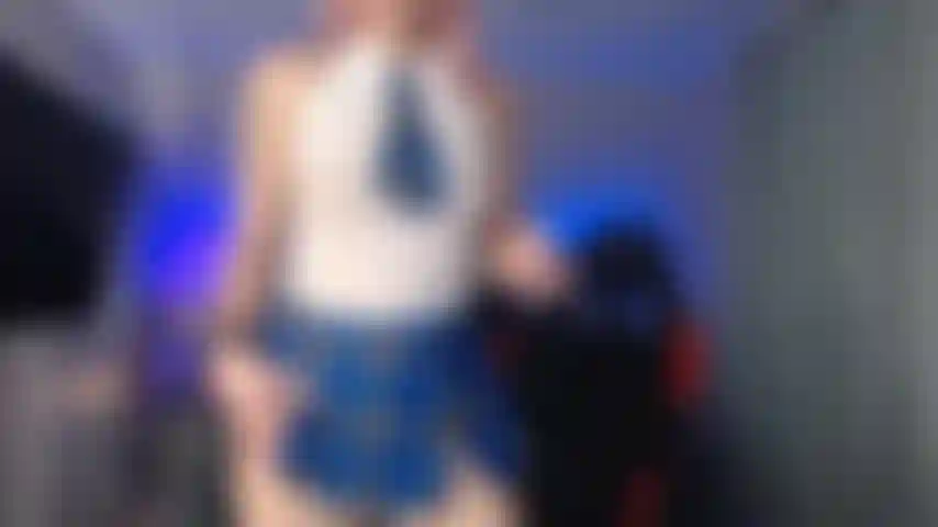 Schoolgirl gold show with riding