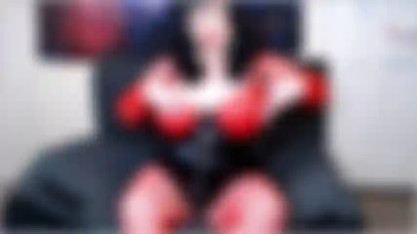 MISS DEVIANT TEASES A JERKING LOSER