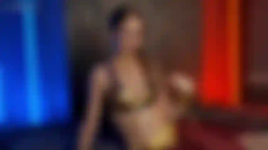 Slave Leia Takes HUGE Squirting Dildo