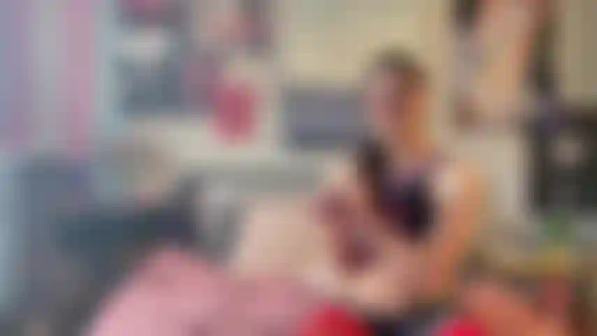 Your girlfriend gives you VERY detailed JOI / CEI