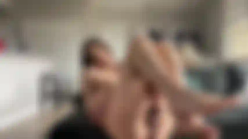 DIRTY FEET & COCK WORSHIP