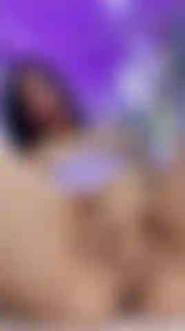 My fingers playing my crushed pussy