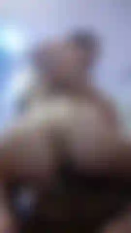 saltando en tu polla dura