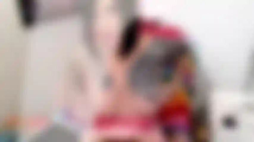 Make her ladycock strong.