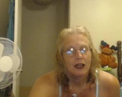 Loola play so hot for cum.