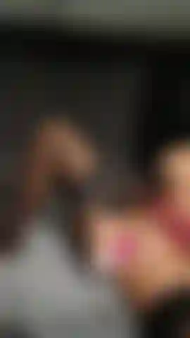 Watch me squirt using vibrator.