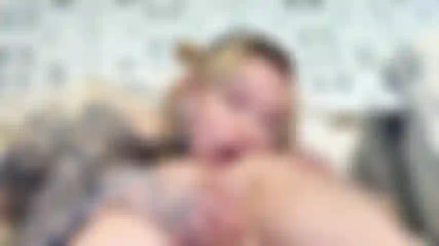 Rim job eye contact. Man sit on my face
