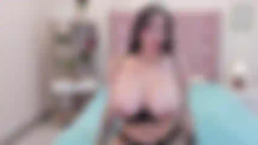 Show Big Boobs