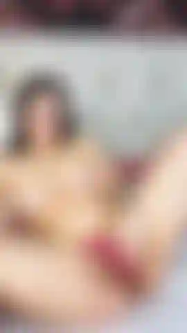 My Lush and my fingers work magic on my wet pussy!