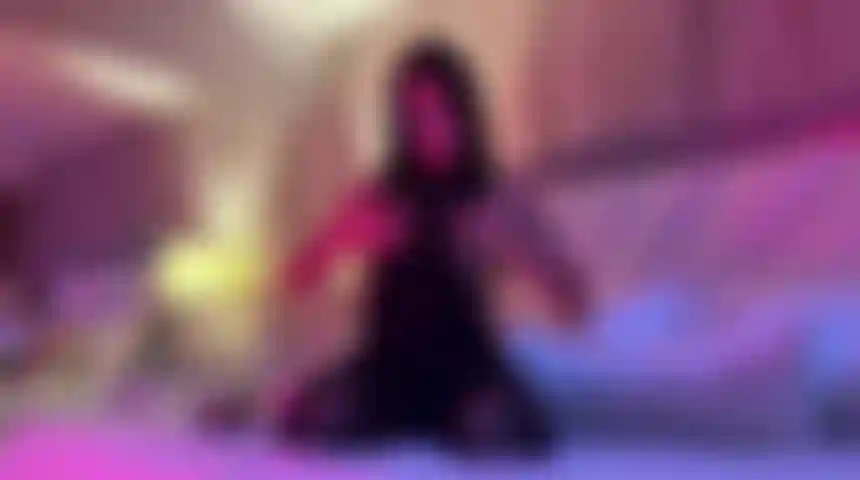 Ohh this feels so hot and wet