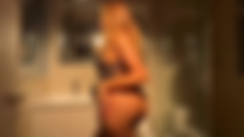 Teasing_with_body.