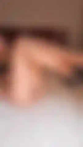 Feetish lick my high heels.