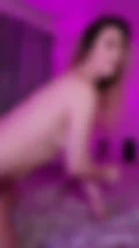 Showing off my booty for my regular. He loves that!