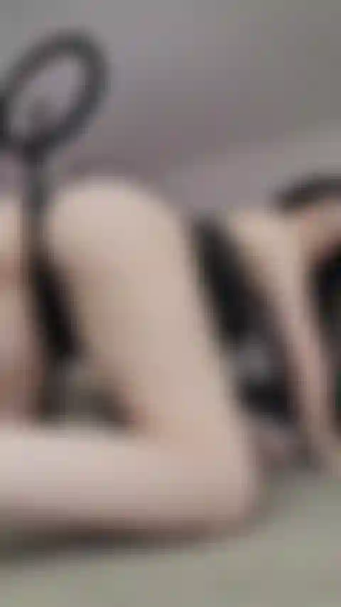 Twerking in Lingerie