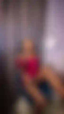 Latina Heat: Dancing and Unbuttoning